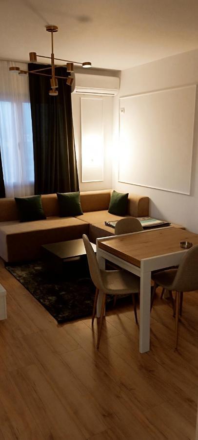 Old Train Apartment Tiranë Luaran gambar